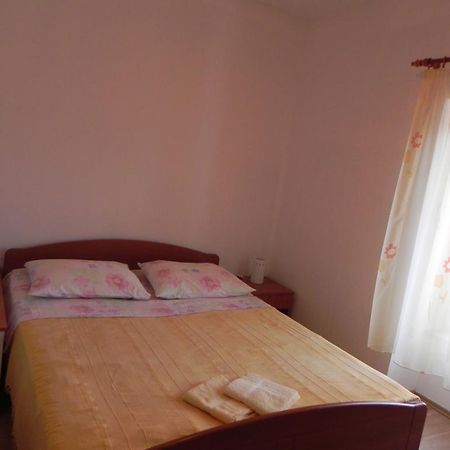 Apartments Riva Đảo Pag Ngoại thất bức ảnh