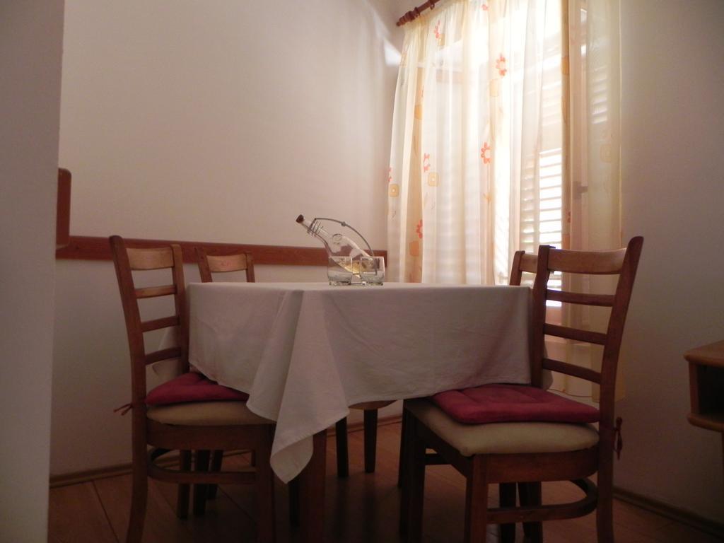 Apartments Riva Đảo Pag Phòng bức ảnh